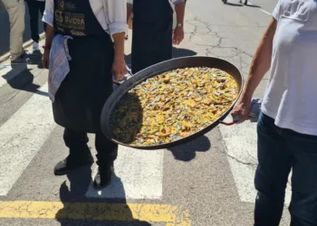 Así es la paella ganadora del Concurso Internacional de Sueca: El secreto del éxito del Restaurante Miguel y Juani