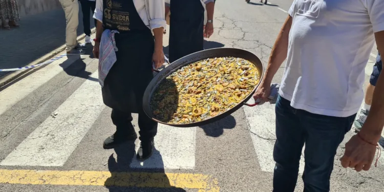 Así es la paella ganadora del Concurso Internacional de Sueca: El secreto del éxito del Restaurante Miguel y Juani