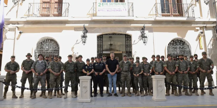 El regimiento de transmisiones 21 del Ejército de Tierra llega a Cullera para hacer maniobras militares