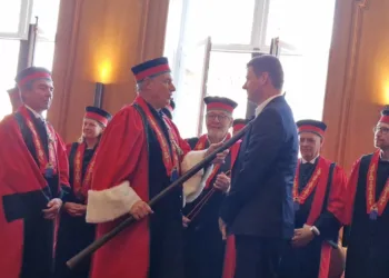 Alejandro Jardel, biersommelier valenciano, entra en la élite cervecera belga como «Chevalier d’Honneur»