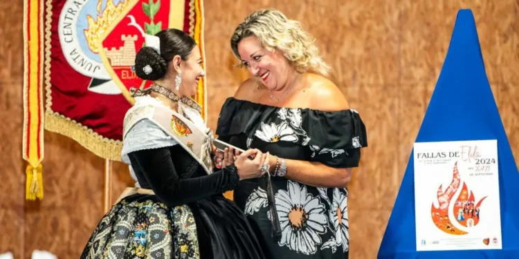Carmen Beamud pregonera de las Fallas de Elda 2024