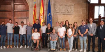 El Consell recibe a los deportistas de la Comunitat que participaron en los Juegos Olímpicos y Paralímpicos de París