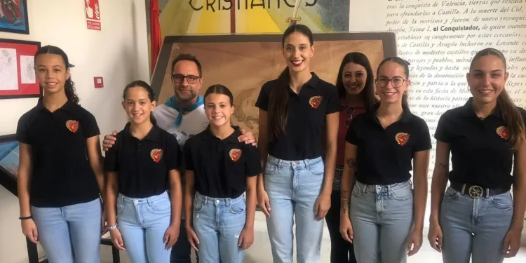 Las Falleras Mayores de Elda y sus Damas de Honor celebran sus fiestas patronales a pocos dias de la semana fallera 1 Las Falleras Mayores de Elda y sus Damas de Honor inmersas en los actos previos a las Fallas de Septiembre