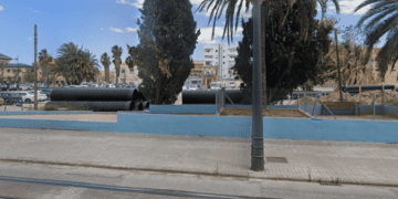 Los vecinos del Cabanyal denuncian jeringuillas y toxicómanos en el Jardín del Doctor Lluch