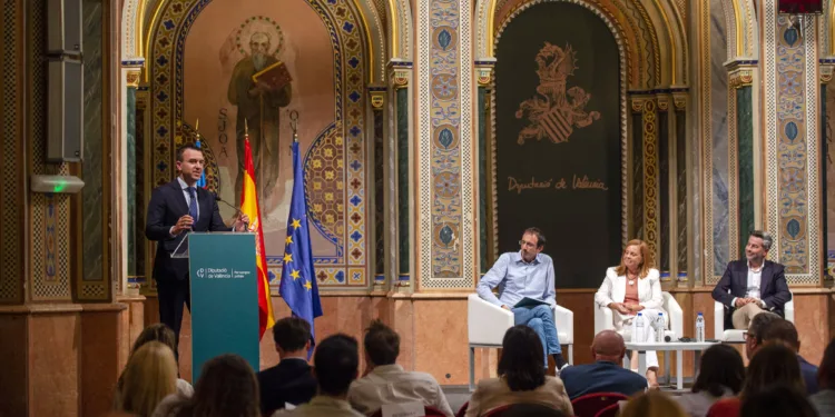 La Diputació de Valéncia desarrolla un programa de seguridad vial con escolares en el Circuito de Cheste