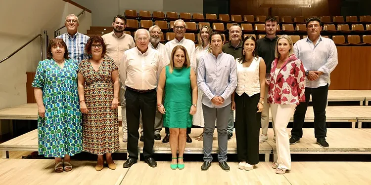 Conoce al Jurado de las Falleras Mayores de Valencia 2025 1 Conoce al Jurado de las Falleras Mayores de Valencia 2025