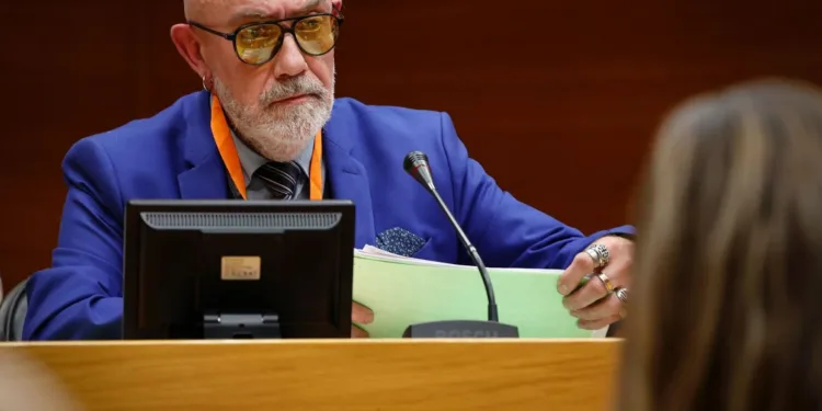 CERMI CV presenta sus enmiendas al Proyecto de Ley de Simplificación Administrativa en Les Corts 1 CERMI CV presenta sus enmiendas al Proyecto de Ley de Simplificación Administrativa en Les Corts