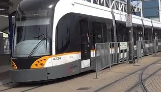 Transporte gratuito en Metrovalencia y TRAM por el Día Sin Coche: una iniciativa para promover la movilidad sostenible