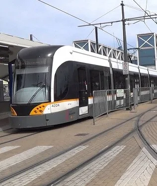Transporte gratuito en Metrovalencia y TRAM por el Día Sin Coche: una iniciativa para promover la movilidad sostenible