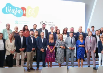 Nace Viaja+65, un nuevo programa de turismo social para las personas mayores de la Comunitat