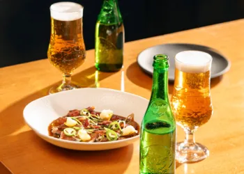 Llegan a Valencia las Cenas Sin Prisa de Cervezas Alhambra, el plan perfecto para disfrutar este otoño