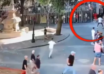 Vídeo de la tragedia en Enguera: muere una mujer tras ser corneada en los festejos taurinos