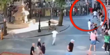 Vídeo de la tragedia en Enguera: muere una mujer tras ser corneada en los festejos taurinos