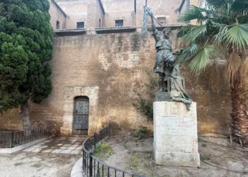El Ajuntament de Valencia restaurará la escultura del Palleter 3 El Ajuntament de Valencia restaurará la escultura del Palleter