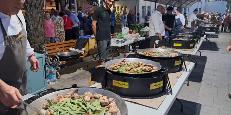 Cullera celebra el World Paella Day con degustación de arroces en el Oasis