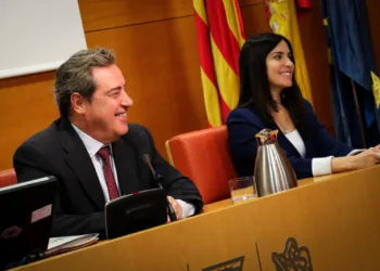 Vox pide expulsar a los inmigrantes ilegales de la Comunitat Valenciana