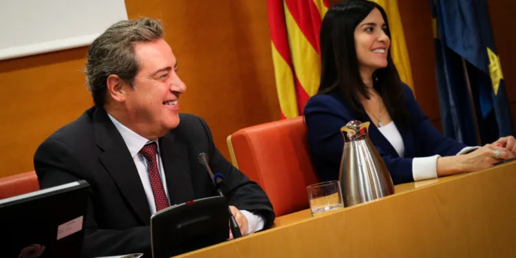 Vox pide expulsar a los inmigrantes ilegales de la Comunitat Valenciana 1 Vox pide expulsar a los inmigrantes ilegales de la Comunitat Valenciana