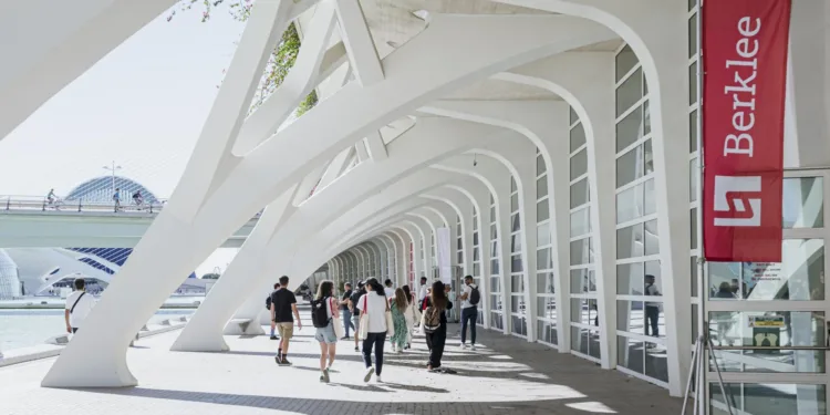 El Institut Valencià de Cultura y Berklee Valencia presentan sus nuevos cursos para bandas sinfónicas 1 Institut Valencià de Cultura y Berklee Valencia presentan sus nuevos cursos para bandas sinfónicas