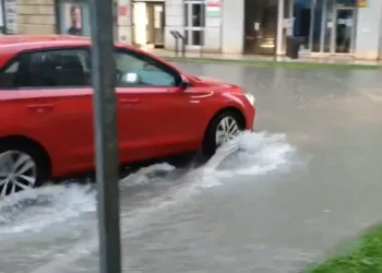 L'Alt Maestrat y la zona de Vinaròs-Benicarlo inundadas con más de 100 litros caídos ya hoy
