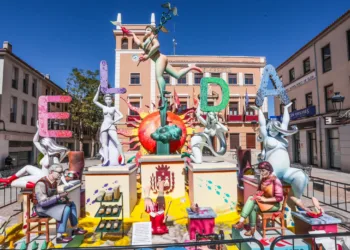 La Falla Municipal de Elda arderá esta noche junto al resto de comisiones de la localidad