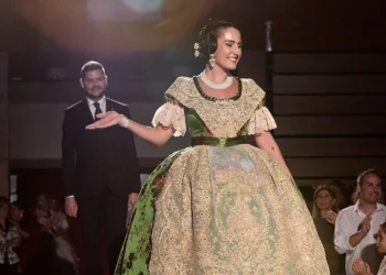 Presentación de las Falleras Mayores de Gandia para las Fallas 2025 8 Presentación de las Falleras Mayores de Gandia para las Fallas 2025