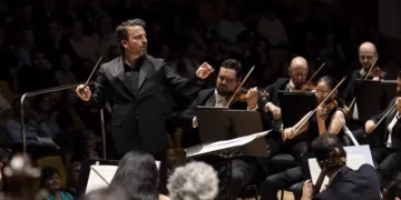La Orquestra de la Comunitat Valenciana arranca su temporada 2024-2025 con actuaciones en Torrent, Llíria y Cullera bajo la batuta de James Gaffigan