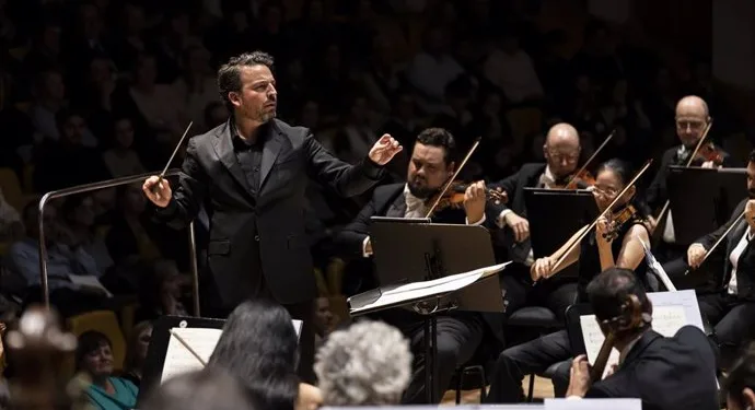 La Orquestra de la Comunitat Valenciana arranca su temporada 2024-2025 con actuaciones en Torrent, Llíria y Cullera bajo la batuta de James Gaffigan 1 La Orquestra de la Comunitat Valenciana arranca su temporada 2024-2025 con actuaciones en Torrent, Llíria y Cullera bajo la batuta de James Gaffigan