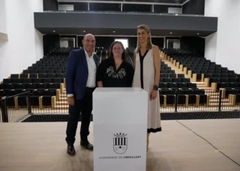 Generalitat estudia que Crevillent asuma la gestión del Teatro Chapí para reabrirlo cuanto antes