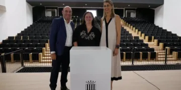 Generalitat estudia que Crevillent asuma la gestión del Teatro Chapí para reabrirlo cuanto antes