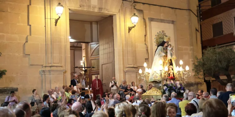 La imagen peregrina de la Virgen de los Desamparados visita La Pobla del Duc en el IV Centenario del Santísimo Cristo del Amparo 1 La imagen peregrina de la Virgen de los Desamparados visita la Pobla del Duc