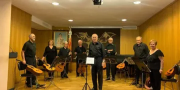 L'orquesta de pols i pua de Lo Rat Penat vol recuperar la música tradicional valenciana