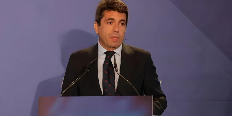 Carlos Mazón y Teresa Ribera protagonizan un cruce de acusaciones por la gestión de la DANA en la Comunitat Valenciana 1 Carlos Mazón afronta la primera sesión de control tras la ruptura con Vox