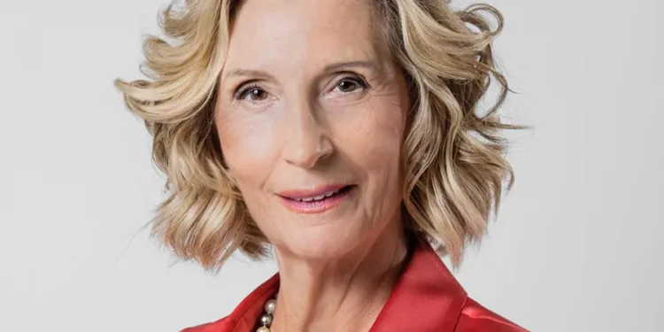 María José Llorens Esplugues será la Honorable Clavariesa de las fiestas vicentinas 2025 1 María José Llorens Esplugues será la Honorable Clavariesa de las fiestas vicentinas 2025