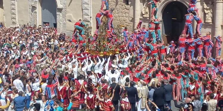 La Muixeranga, conjunt de balls i cançó valencians vinculades a la Mare de Deu de la Salut d'Algemesí