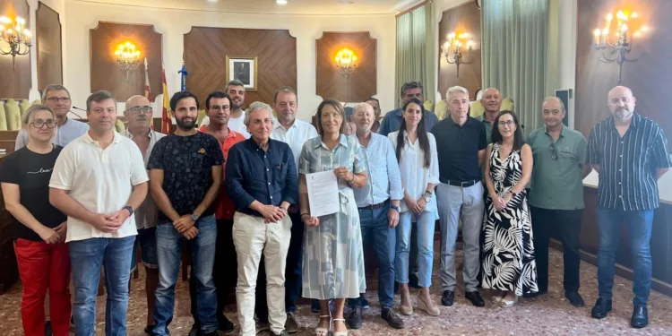 Agricultores y cazadores combatirán juntos la sobrepoblación de jabalís en Oliva 1 Agricultores y cazadores combatirán juntos la sobrepoblación de jabalís en Oliva