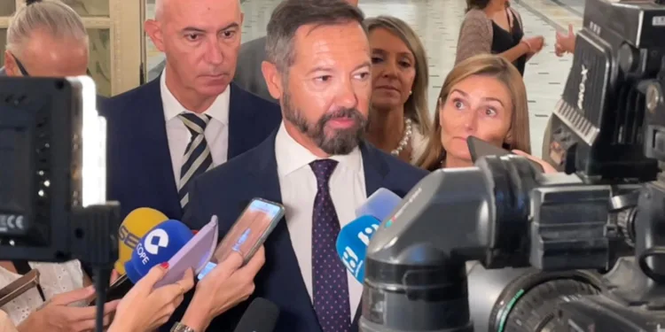 Vox Madrid cesa como portavoz en el Ajuntament de Valencia a Badenas y deja en manos de la alcaldesa su futuro en el gobierno 1 Vox Madrid cesa como portavoz en el Ajuntament de Valencia a Badenas y deja en manos de la alcaldesa su futuro en el gobierno