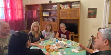 Dos viviendas municipales acogen en los últimos 11 años a un centenar de personas sin hogar