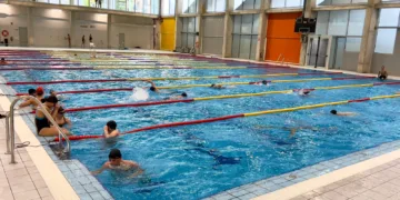 El nuevo Polideportivo de Nou Moles abrió ayer sus puertas