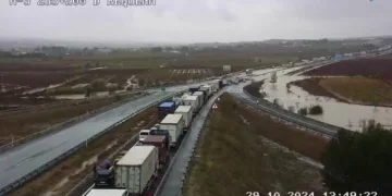 Cortada la A3 por balsas de agua