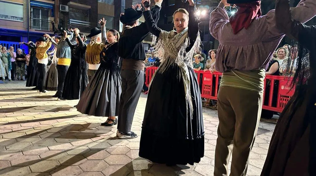 Esta tarde del 8 de Octubre la tradición del Ball de la Xàquera vuelve a Torrent