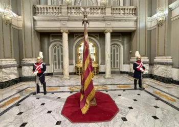 Catalá desempolva el expediente de la réplica de la Real Senyera un día antes del 9 d'Octubre 8 La Processó Cívica del 9 d'Octubre i Lo Rat Penat