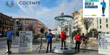 COCEMFE ironiza con Star Trek y un teletransportador para exigir accesibilidad en el transporte