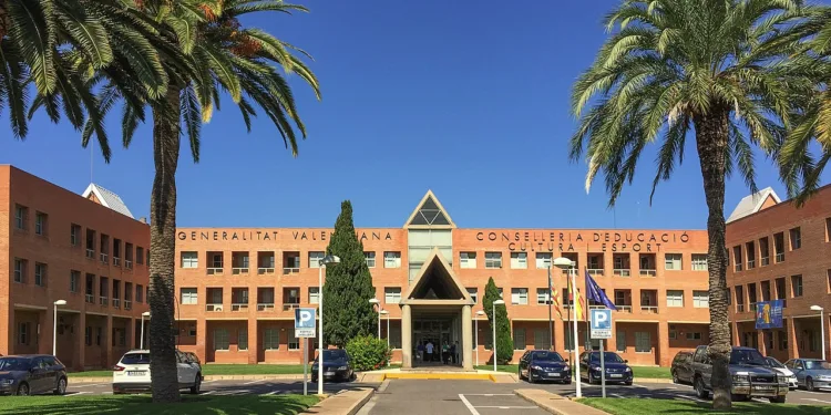 200 centros de FP sin profesorado técnico y por tanto sin clases en la Comunitat Valenciana 1 200 centros de FP sin profesorado técnico y por tanto sin clases en la Comunitat Valenciana