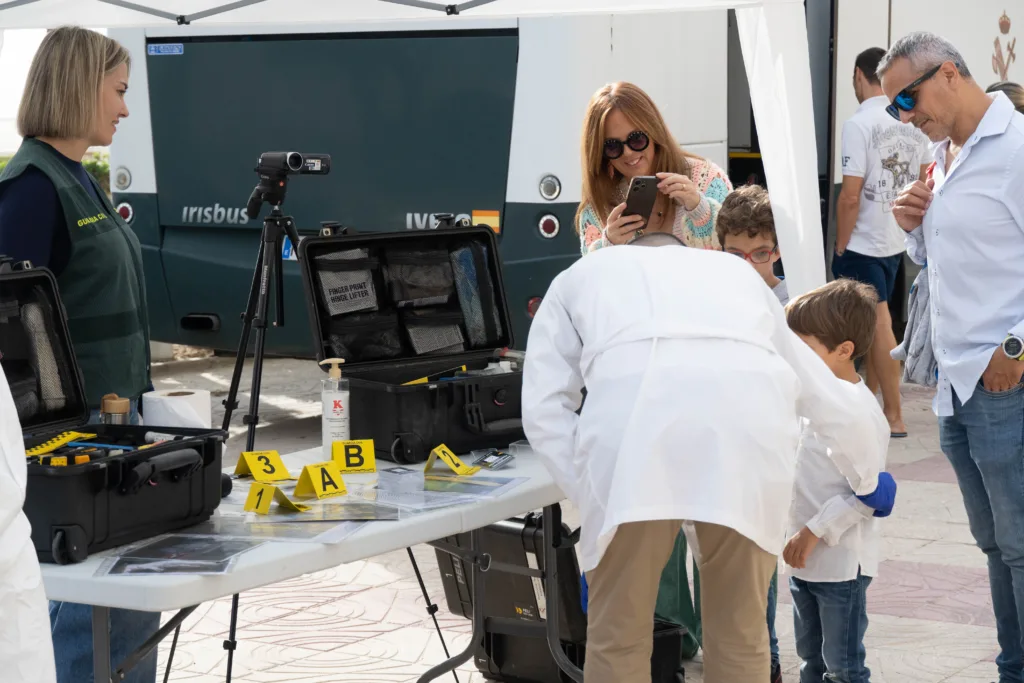 La Guardia Civil celebró el Día de su patrona en Cullera con miles de asistentes 19 DSC04589
