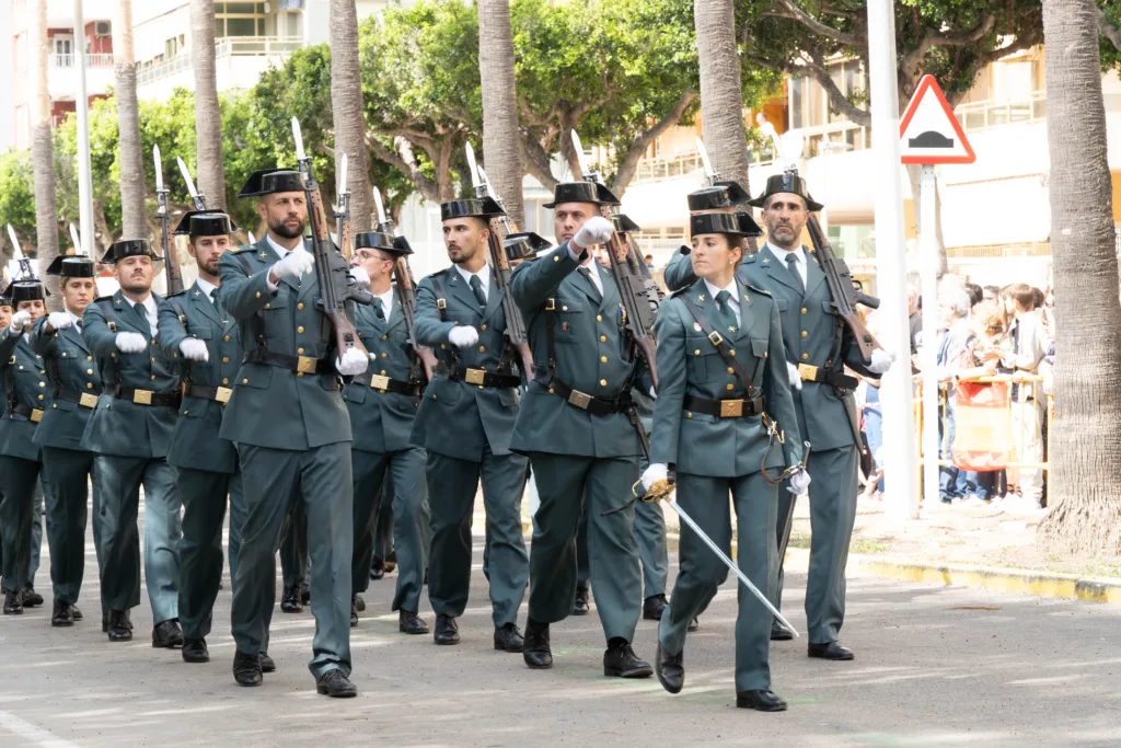 La Guardia Civil celebró el Día de su patrona en Cullera con miles de asistentes 13 DSC05052 2