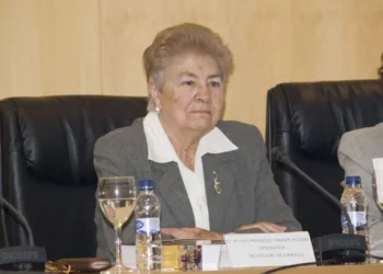 Ampar Cabanes: valentia, constància i valenciania