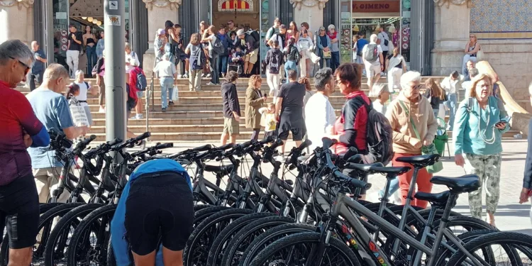 Sector Turístico en la Comunidad Valenciana: Un Auge Significativo 1 Valencia y los problemas del turismo low cost