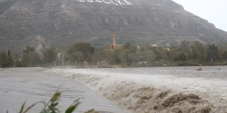 Cullera desaloja a los vecinos del Brosquil y Marenyet 1 Cullera desaloja a los vecinos del Brosquil y Marenyet