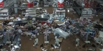 El Centro Comercial Bonaire en Aldaia permanece cerrado tras las inundaciones por la DANA