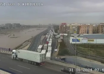 La DGT recomienda no circular por carreteras afectadas en Valencia y Castellón debido a inundaciones